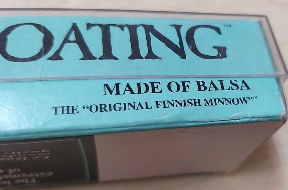 Rapala em madeira de balsa.