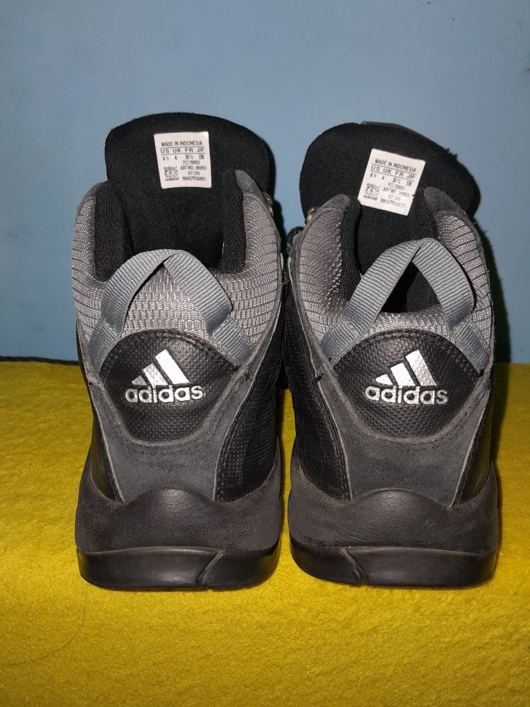 Ботинки Аdidas(Gore-tex),кросівки на хлопчика(р.36,5)