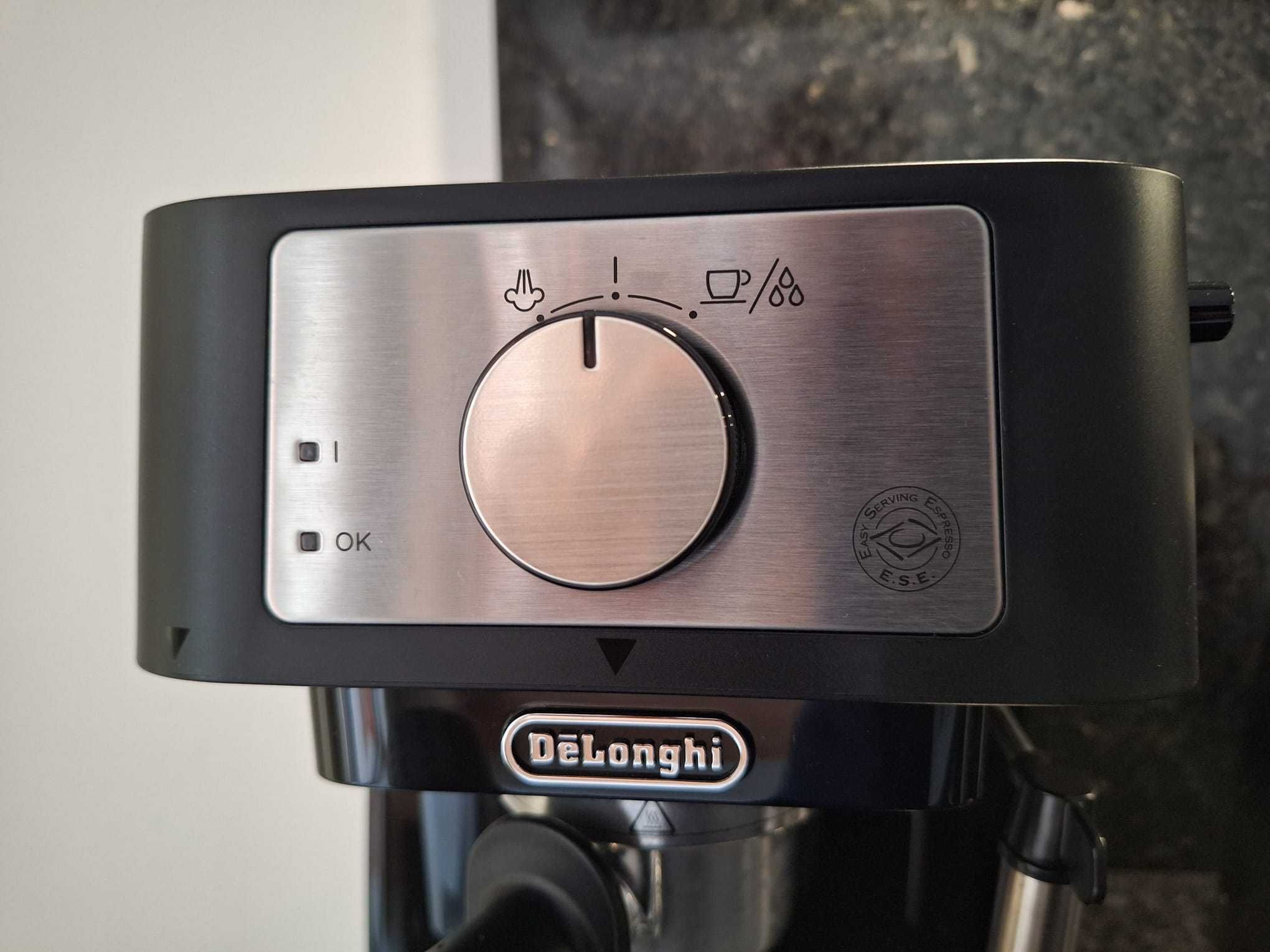 Máquina de café expresso DeLonghi como nova!
