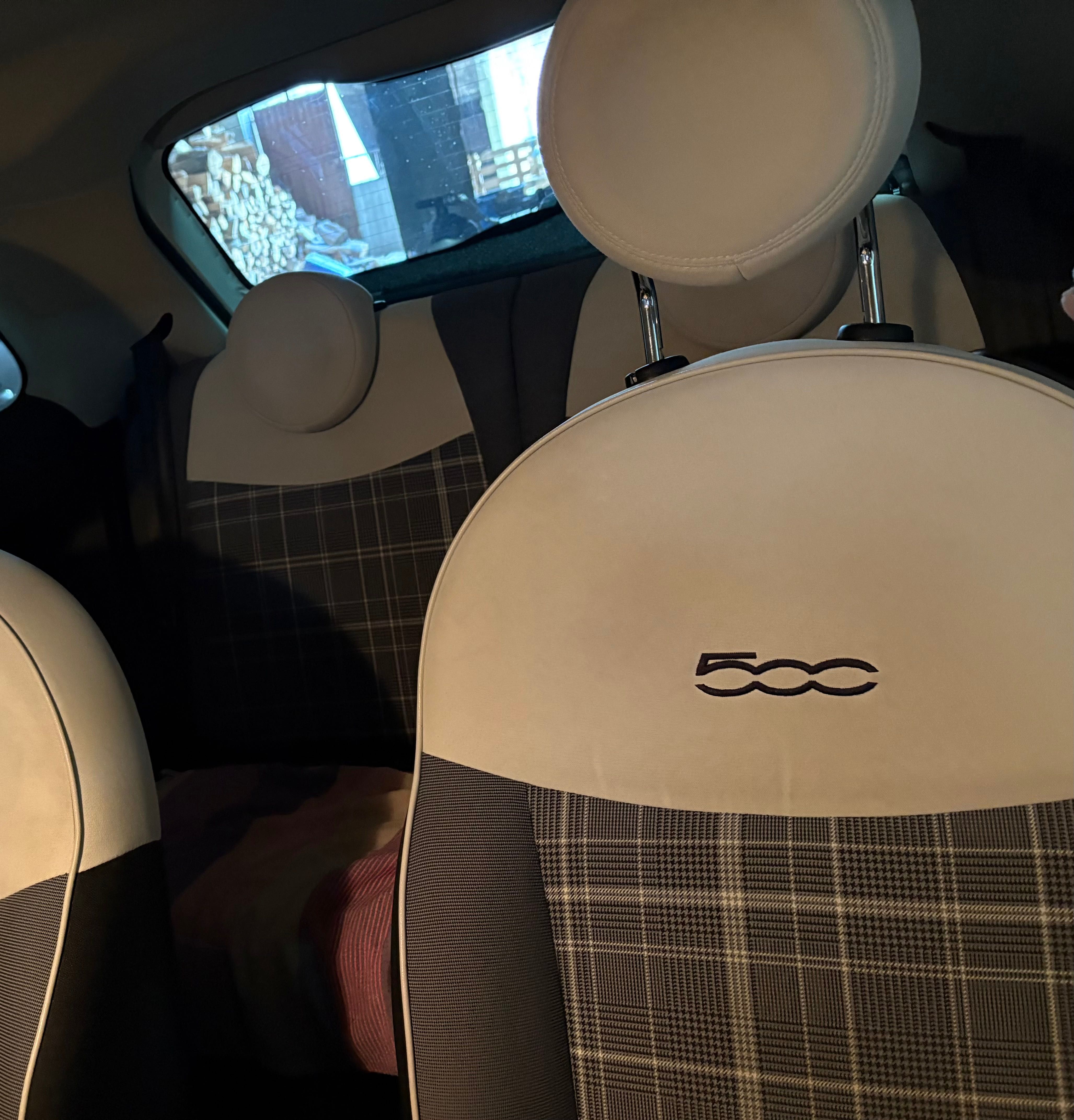 Fiat 500 Hybrid Como novo