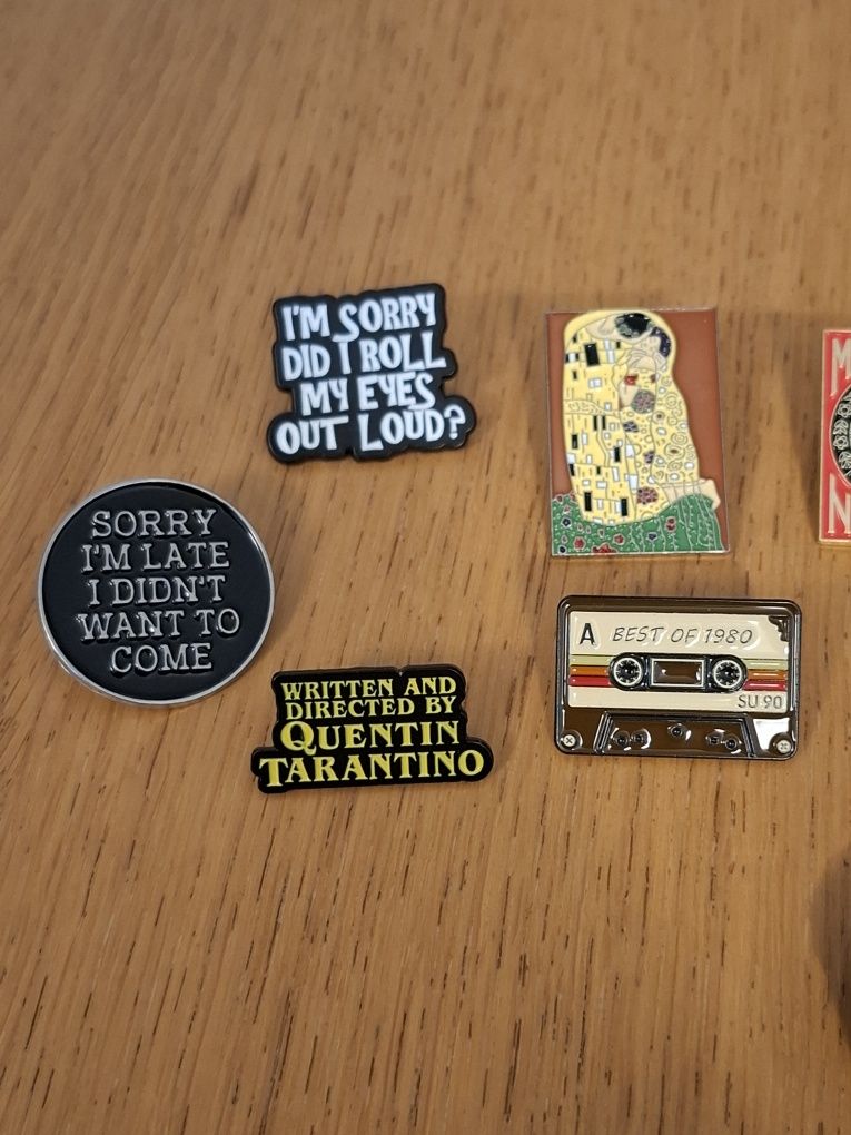 PIN's e porta-chaves