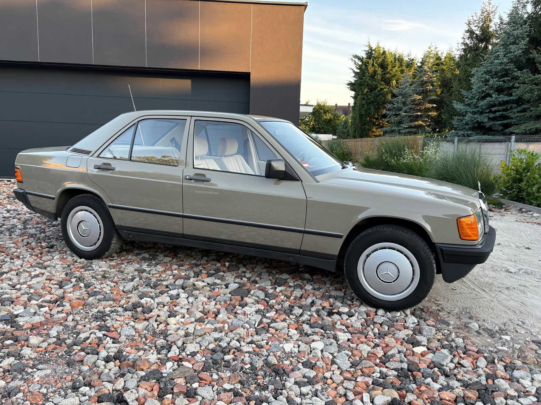Mercedes-Benz W201 (190) Mercedes W201 2.0 Automat 71tys. km! Europa, wąska listwa! 170zdjęć!
