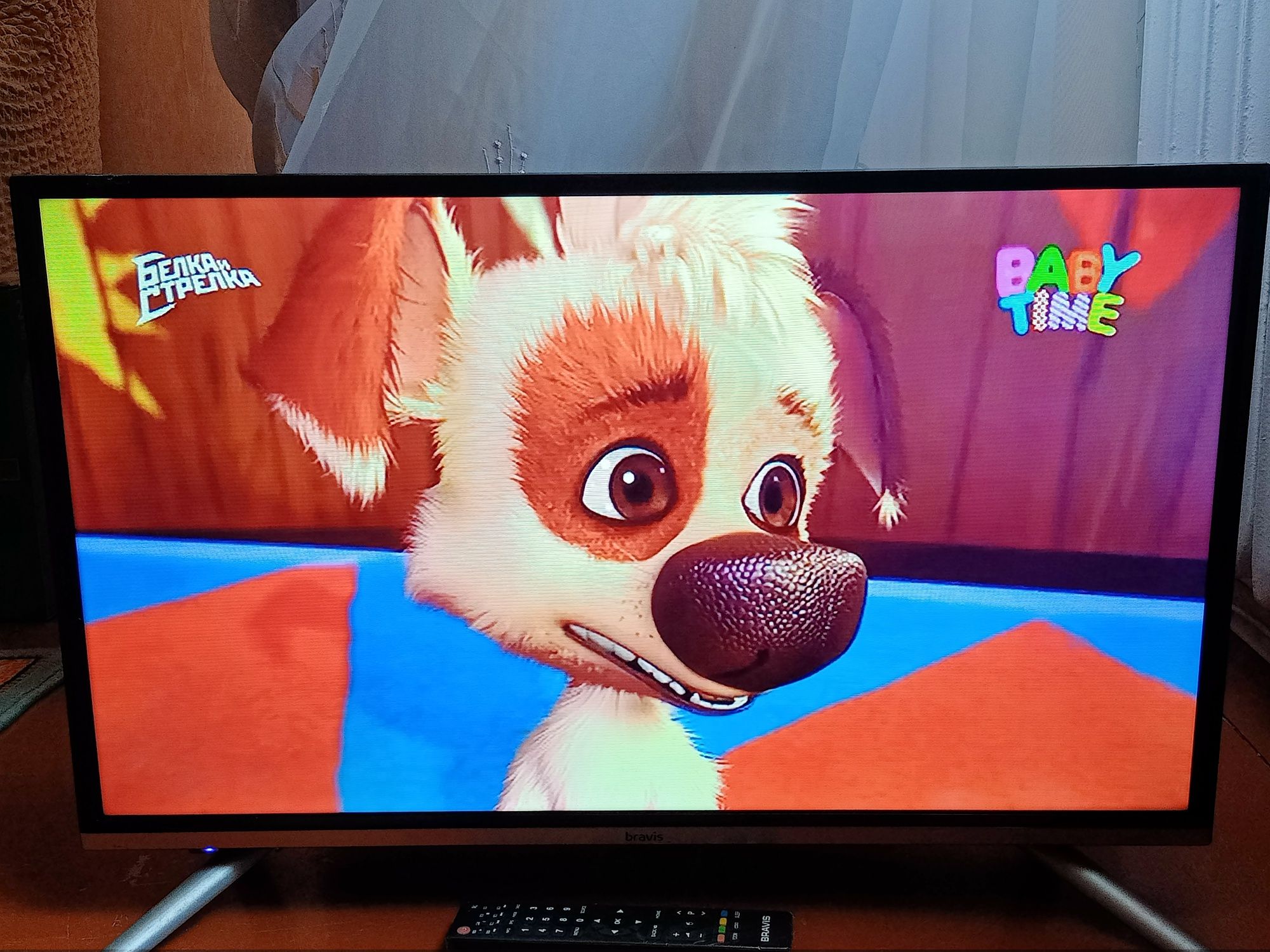 SMART LED телевизор 32"Android WI-FI с Т2 тюнером.