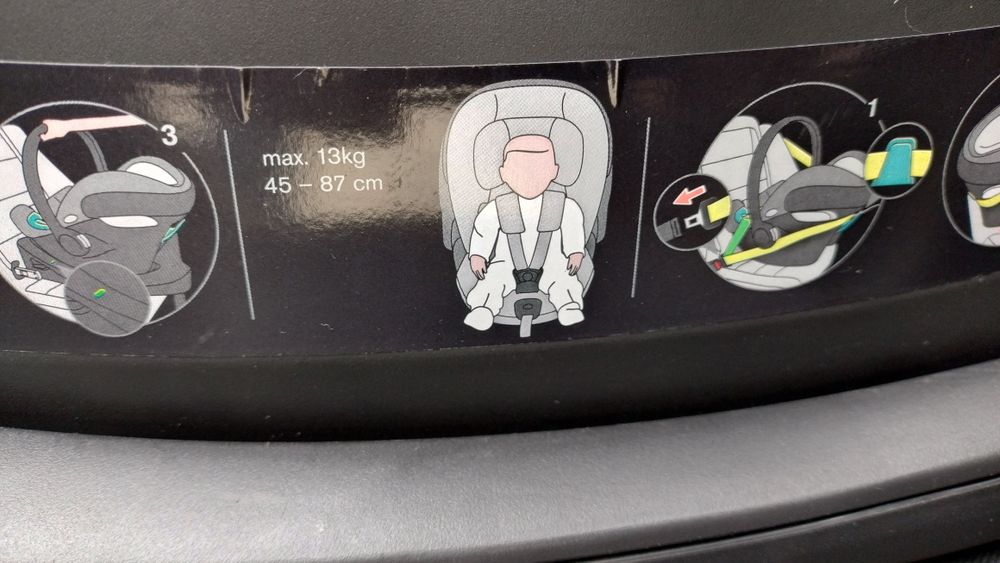 Fotelik samochodowy Cybex + baza