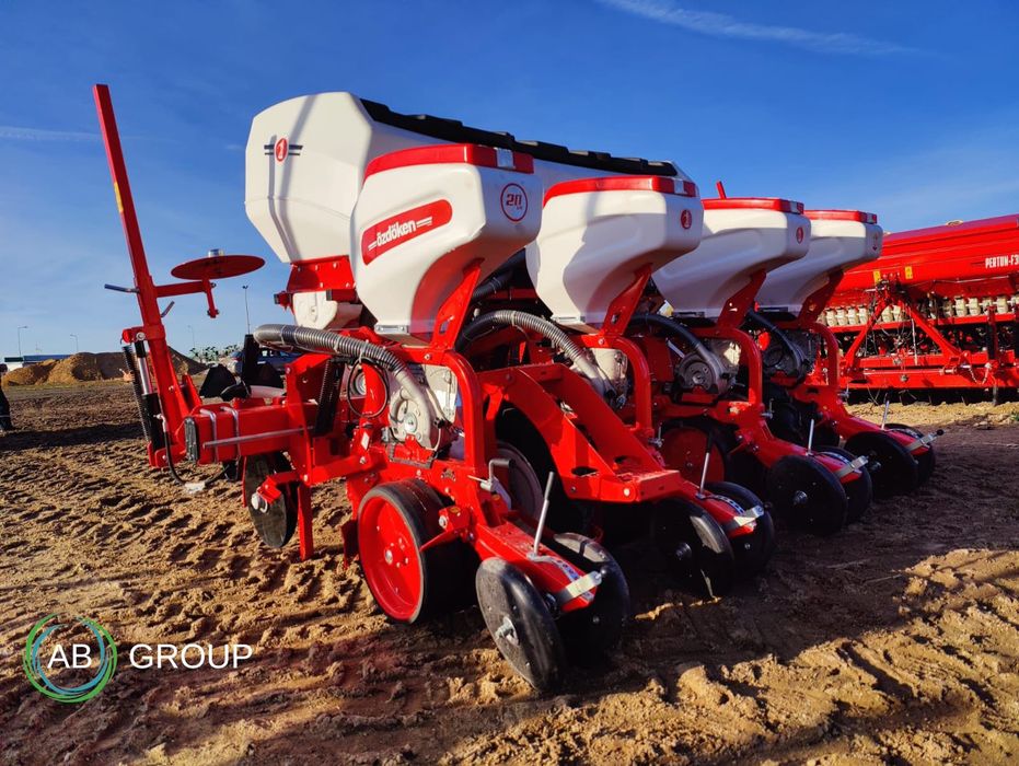 Pneumatyczny siewnik do kukurydzy OZDOKEN VPHE-DG4 4-rzędowy