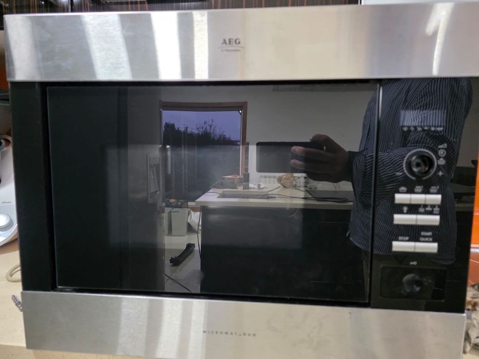 Microondas encastrar da marca AEG