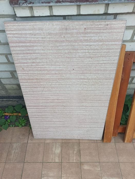 Стол кухонный б/у