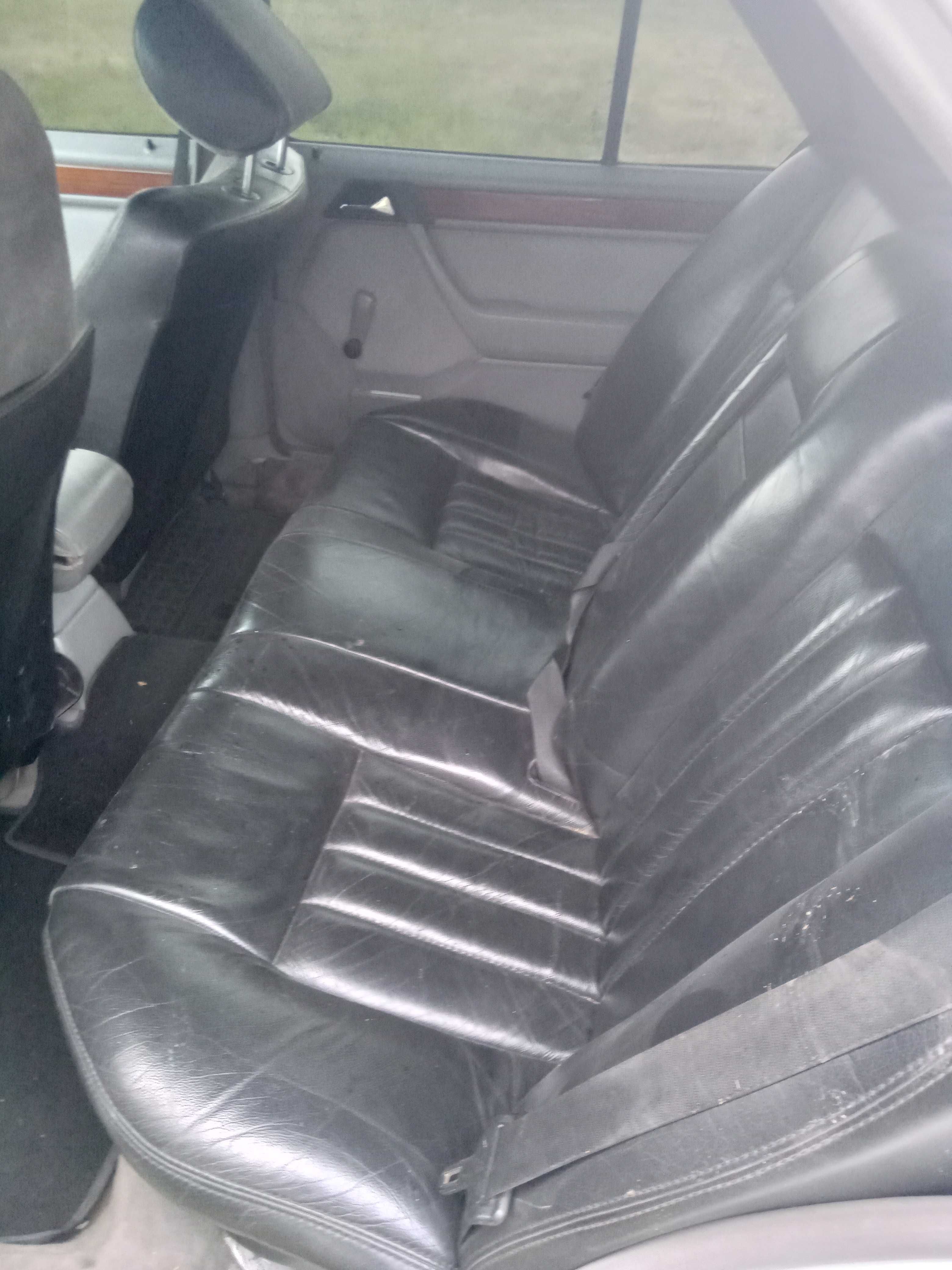 Продам Мерседес E250 дизель 124 кузов