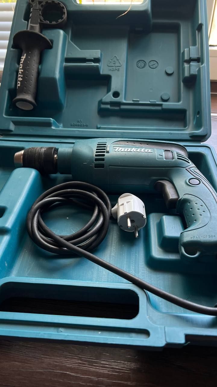 Ударная дрель makita hp1641