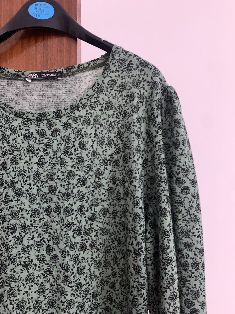 Vestido longo verde com flores