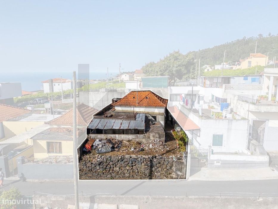 Moradia Para Recuperar - Estreito Câmara De Lobos
