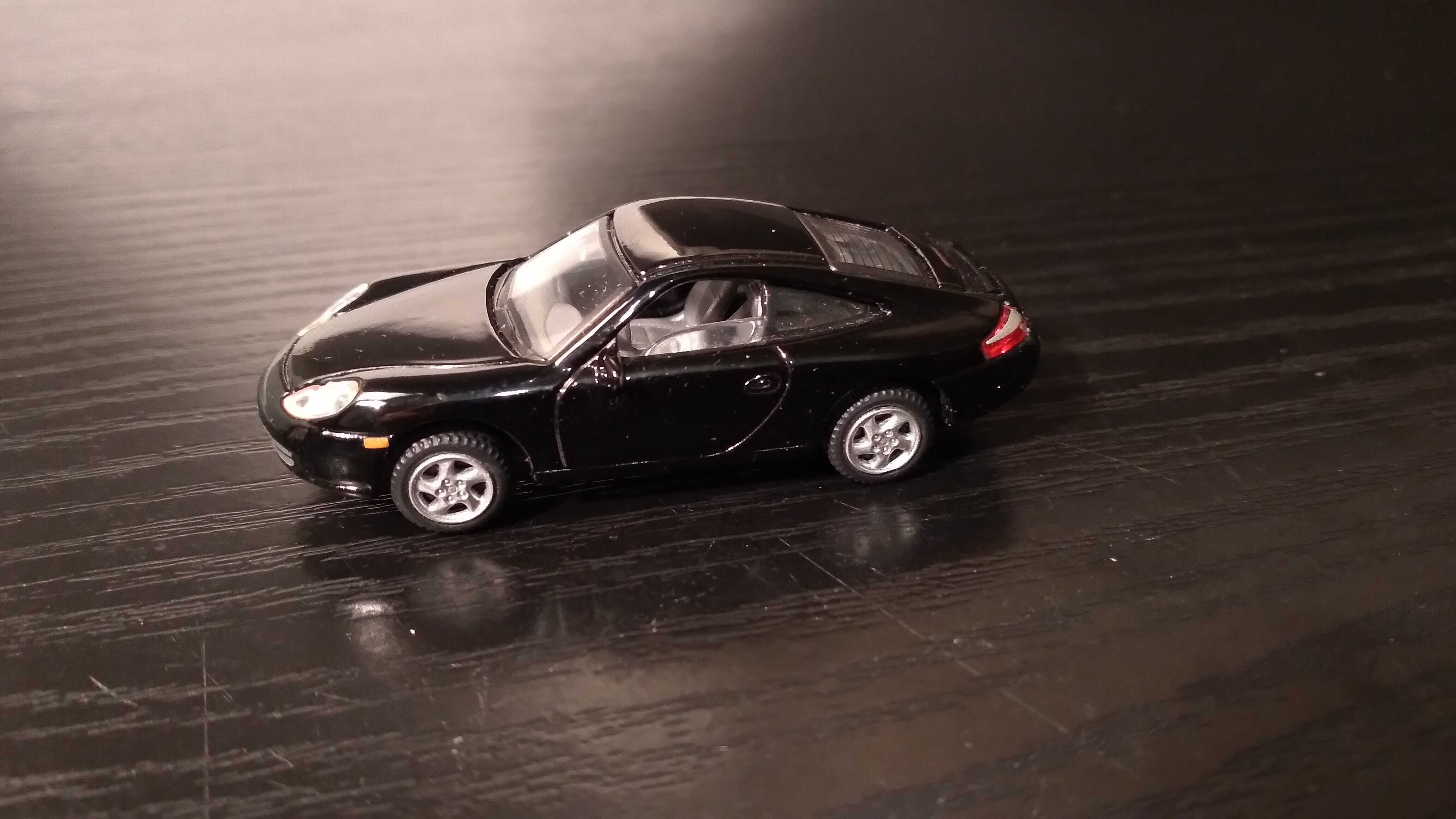 Porsche 911 (996) Hongwell 1:72