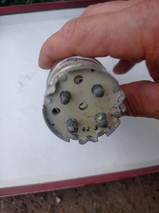 Продам лампу ,,RS237Telefunken Wehrmacht