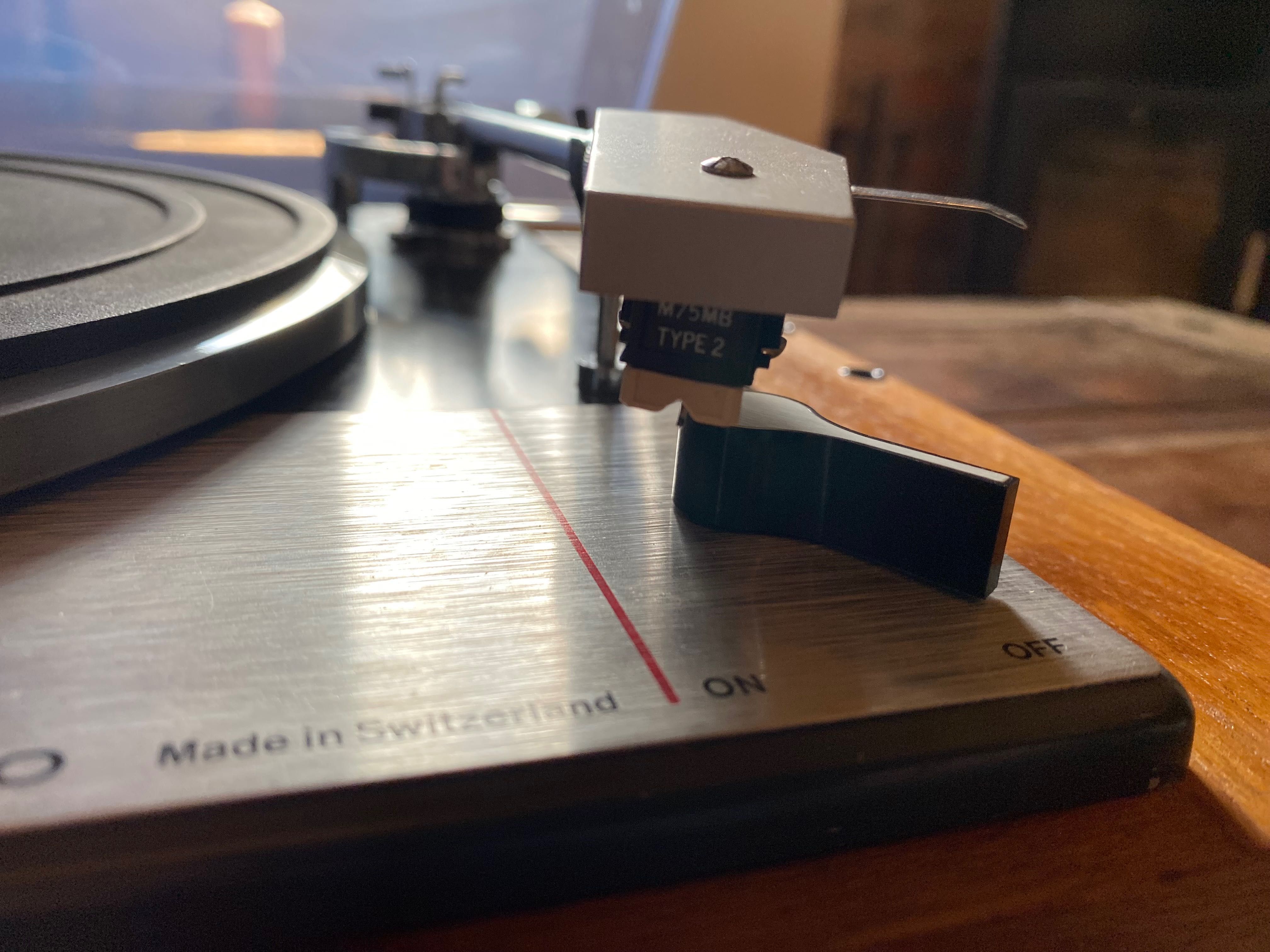 Gramofon Lenco L75
