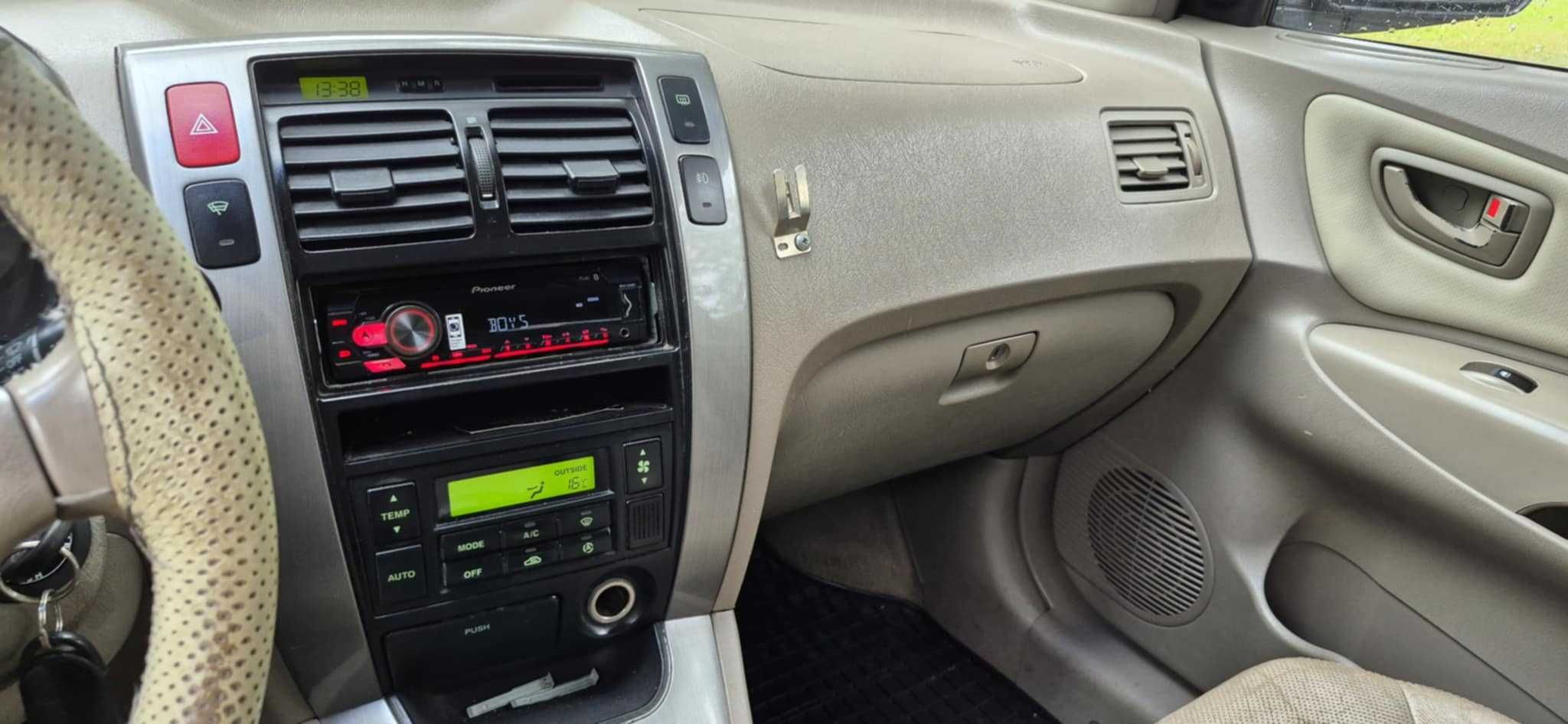Hyundai Tucson 2.0 CRDI 2004r climatronic manual