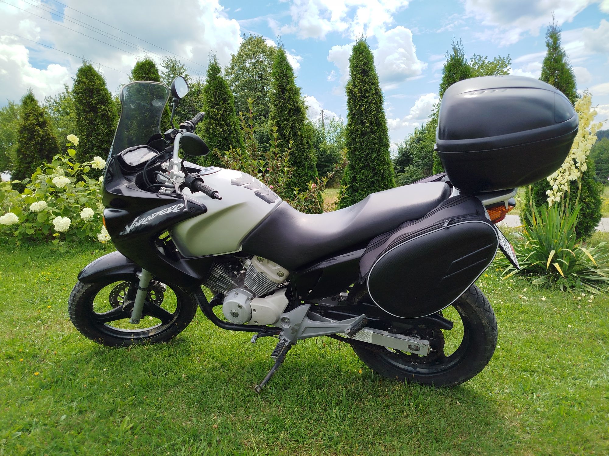 Honda Varadero XL 125 kat B
