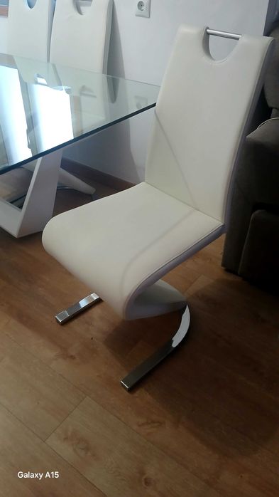 Mesa mais 6 cadeiras