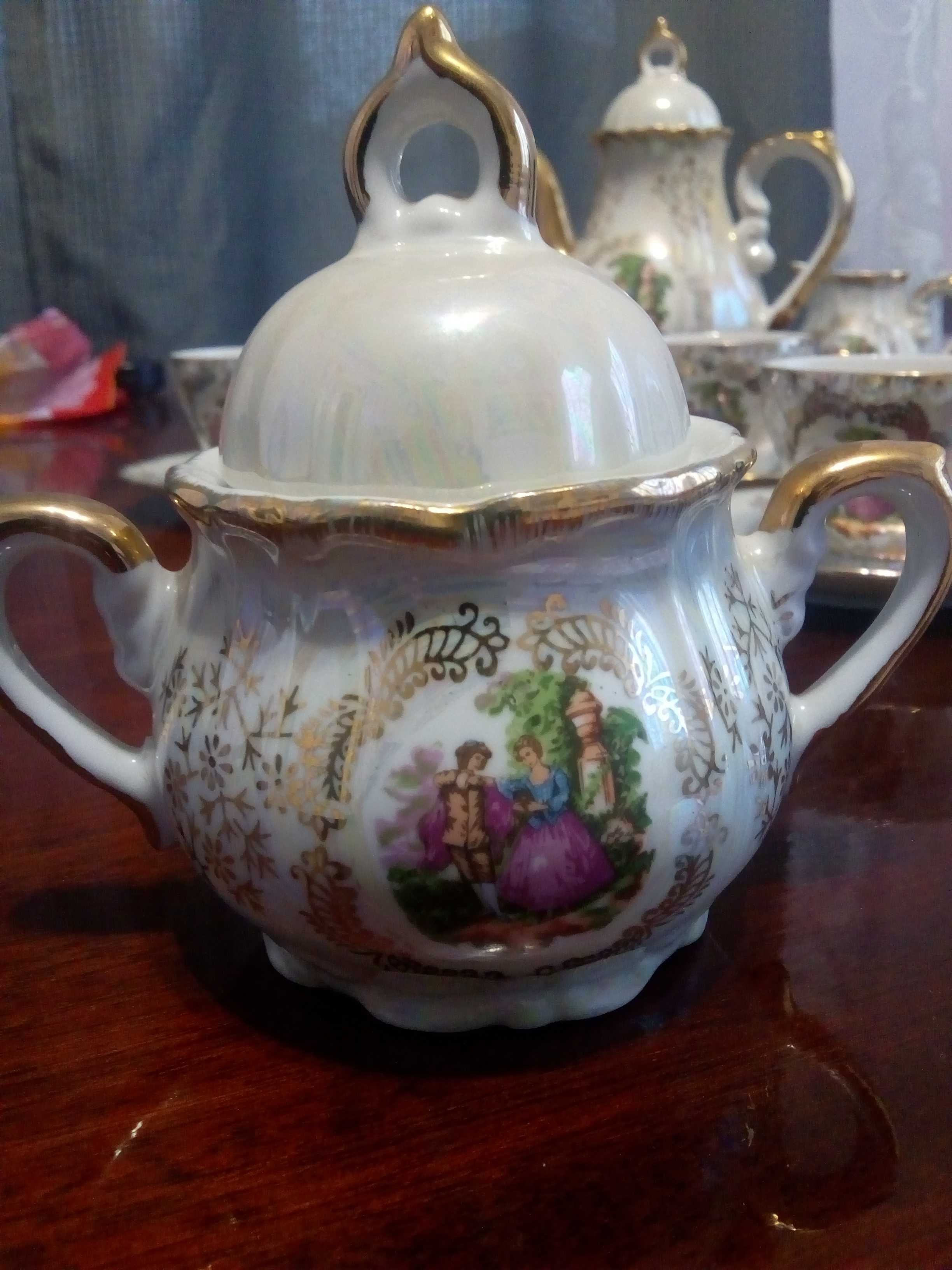 Японський кофейно-чайний сервіз Мадона.