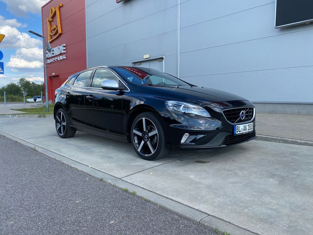 Volvo V40 R-design 2.0D Extra stan Bezwypadkowy Oplacony
