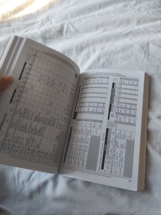 Pracownia ekonomiczna część 2 A.35 Padurek