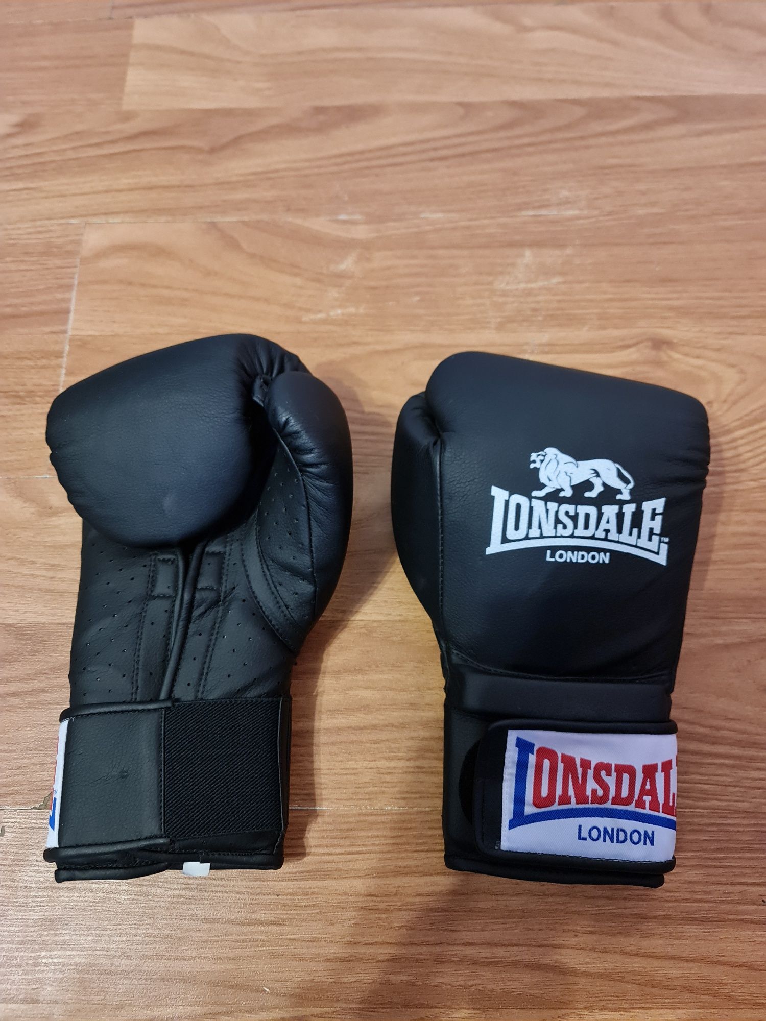 Боксерські печатки Lonsdale