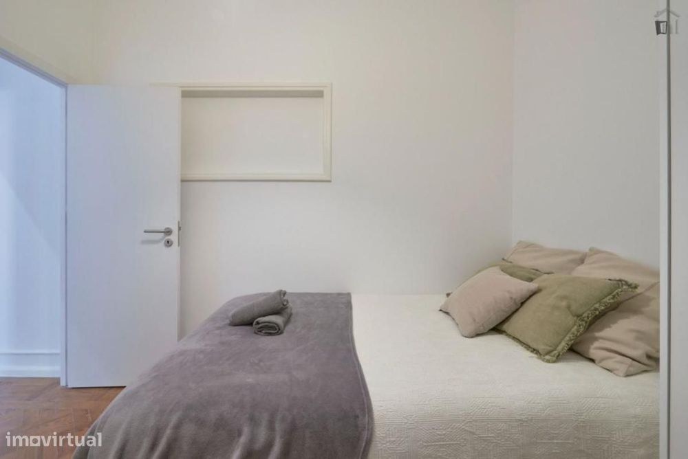 Quarto - localizado em Alameda Lisbon