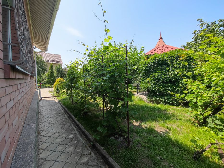 Продам шикарный дом Клочко, Калиновая, Юбилейный