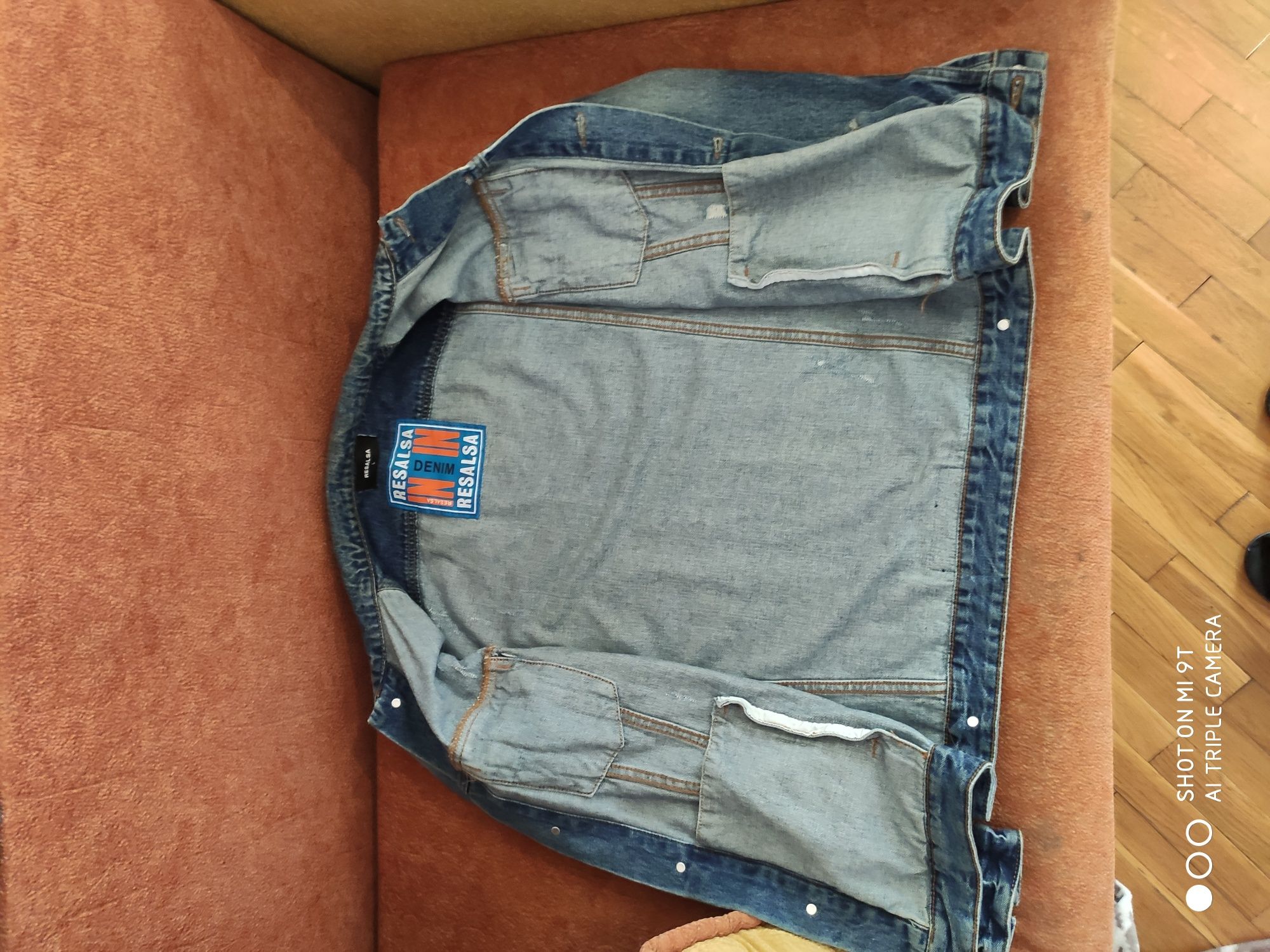 Куртка джинсова розмір L (нова)