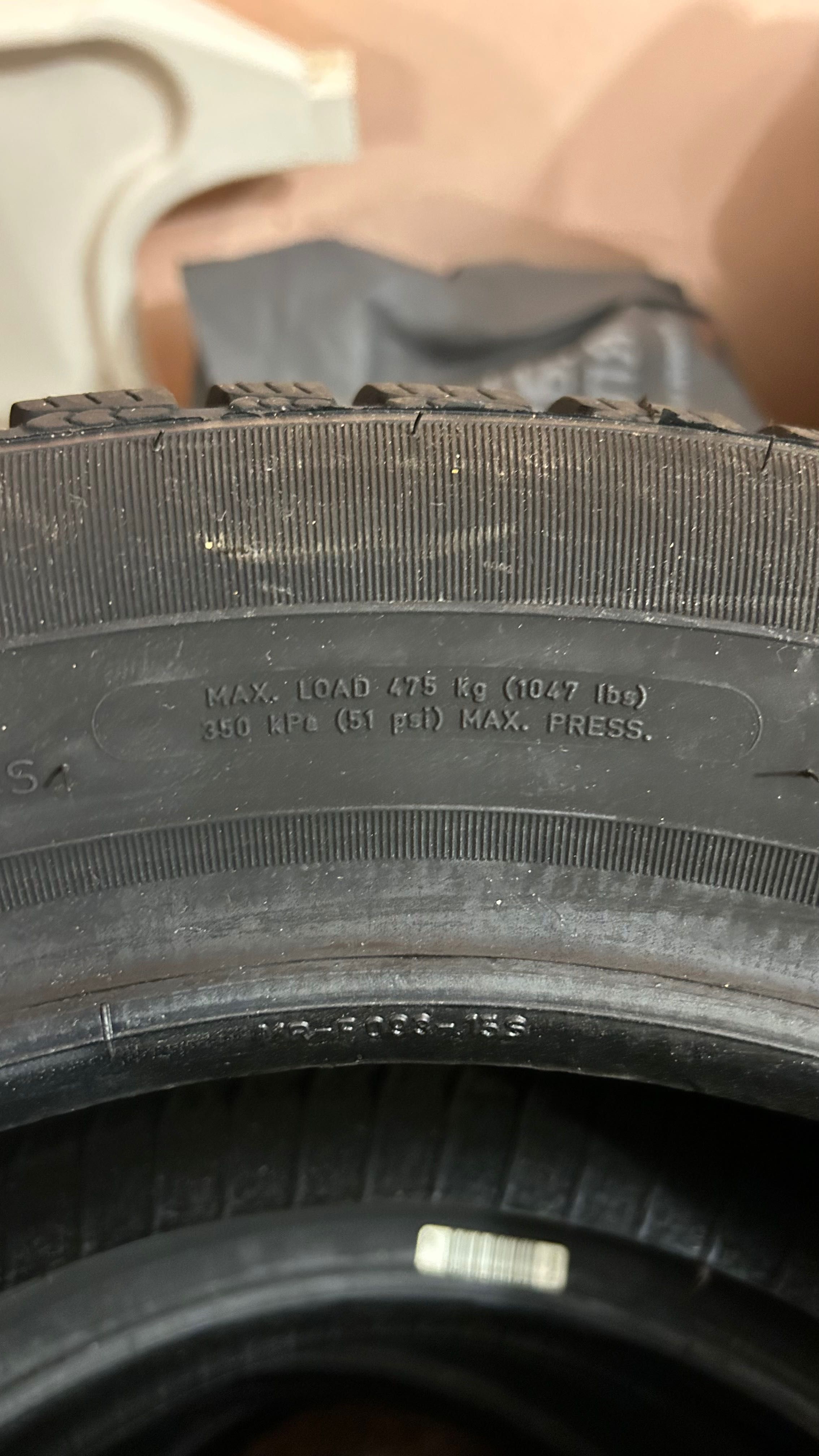 Зимова резина Diplomat 185/60R14 82T