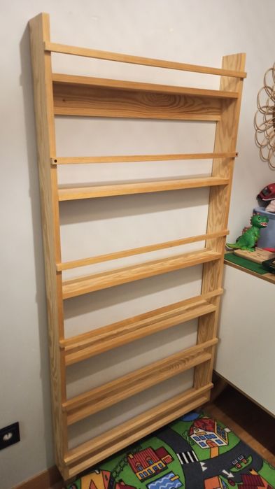 Regał, biblioteczka na książki dla dzieci