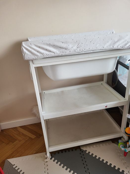 Przewijak, wanienka 2w1 na kółkach