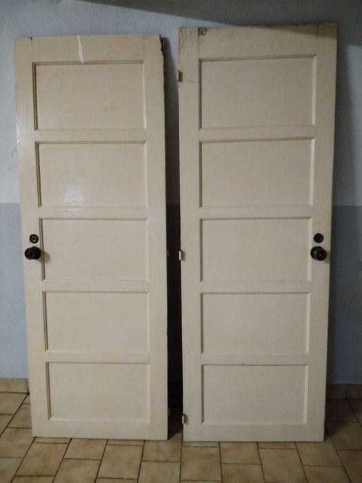 Portadas e portas em madeira  + Portas Armário Cozinha.
