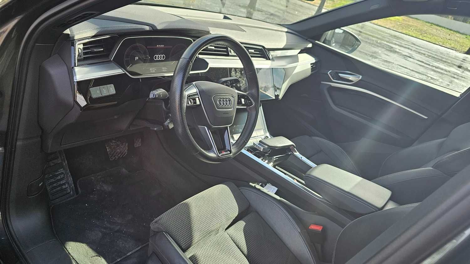 Audi Q8 E-Tron S-Line Nacional