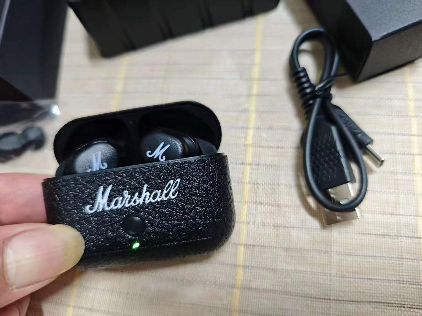 Вакуумні навушники Marshall Motif II ANC