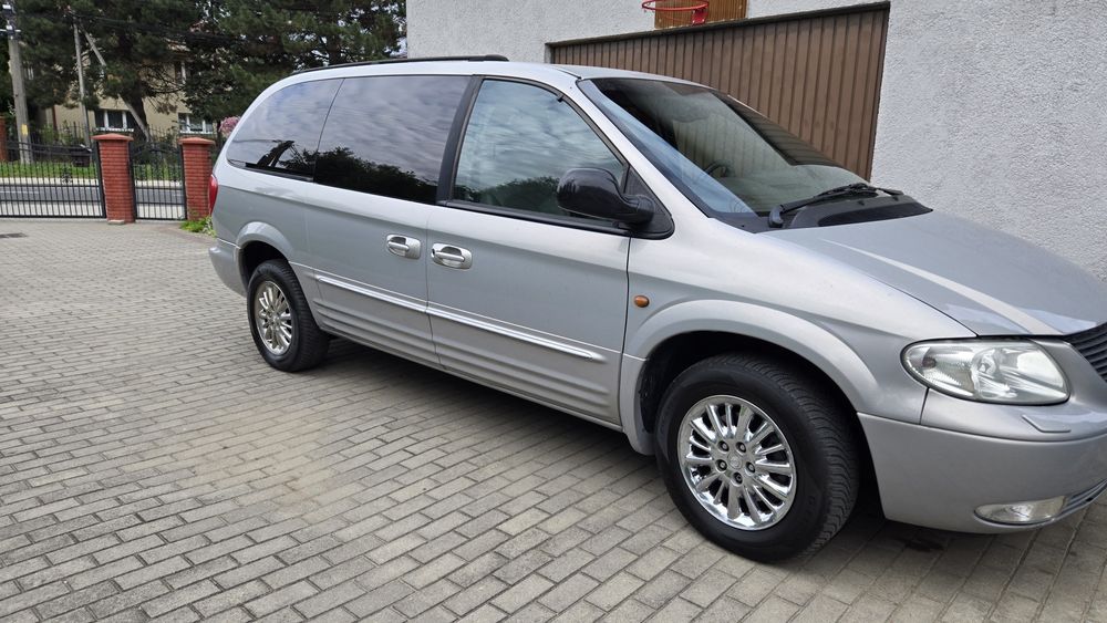 Grand Voyager 3.3 Limited