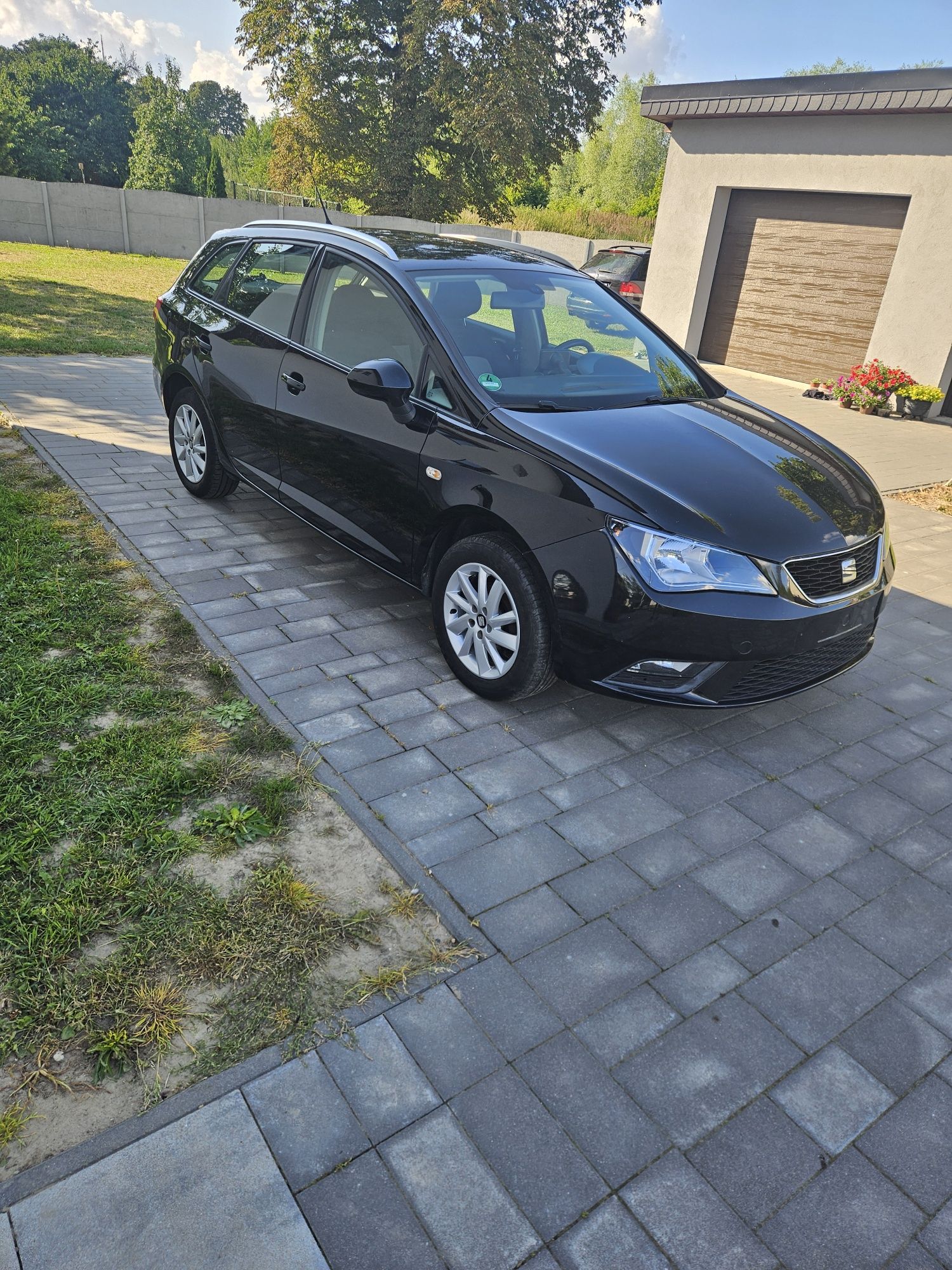Sprzedam seat Ibiza lift 1.6tdi z 2015r