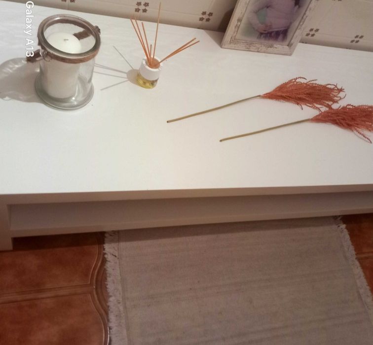 Móvel branco para tv