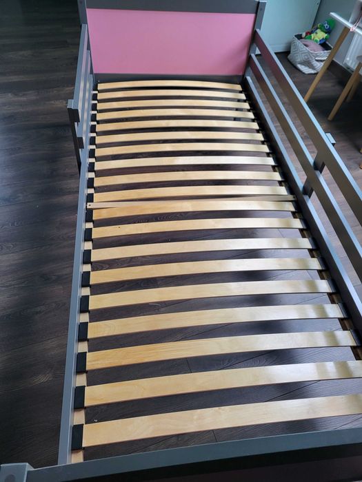 Łóżko dziecięce parterowe