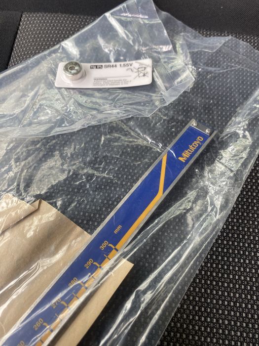 Elektroniczna suwmiarka Mitutoyo 573-155KF do bębnów nowa 300mm