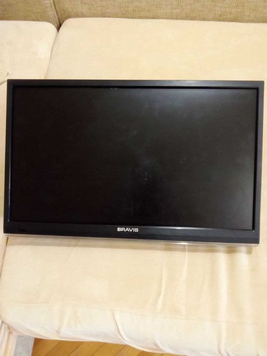 Телевизор Bravis 23дюйма