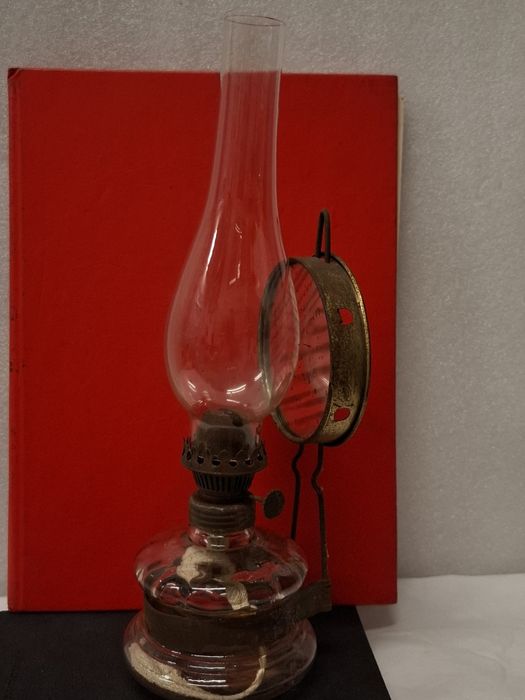Lampa naftowa szklana z kloszem prl