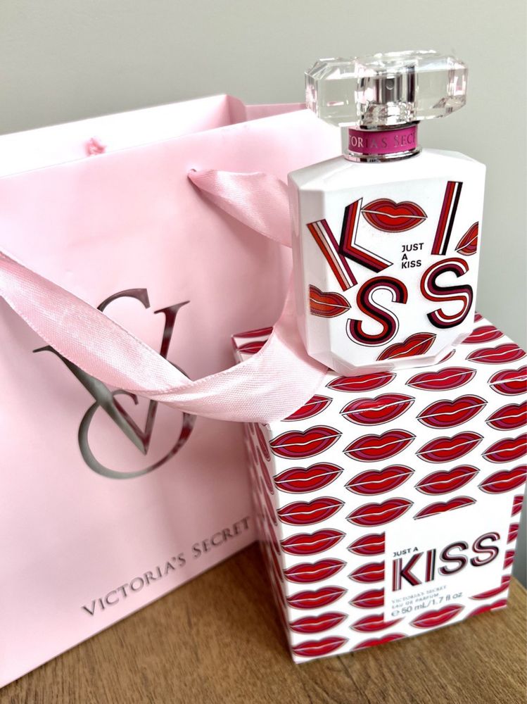 Духи/парфюмированная вода Victoria Secret Just A Kiss