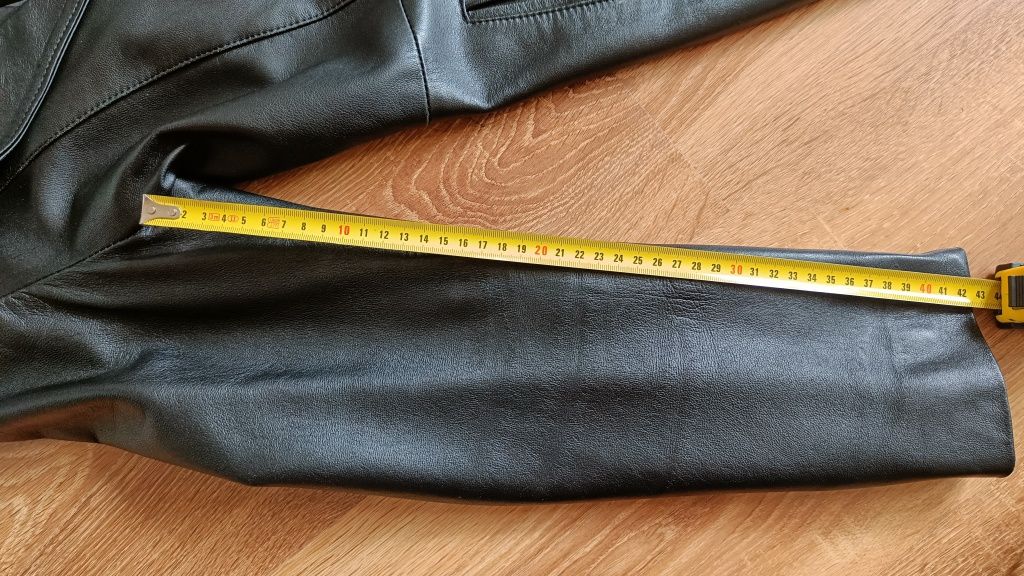 Płaszcz skórzany czarny rozmiar M/36