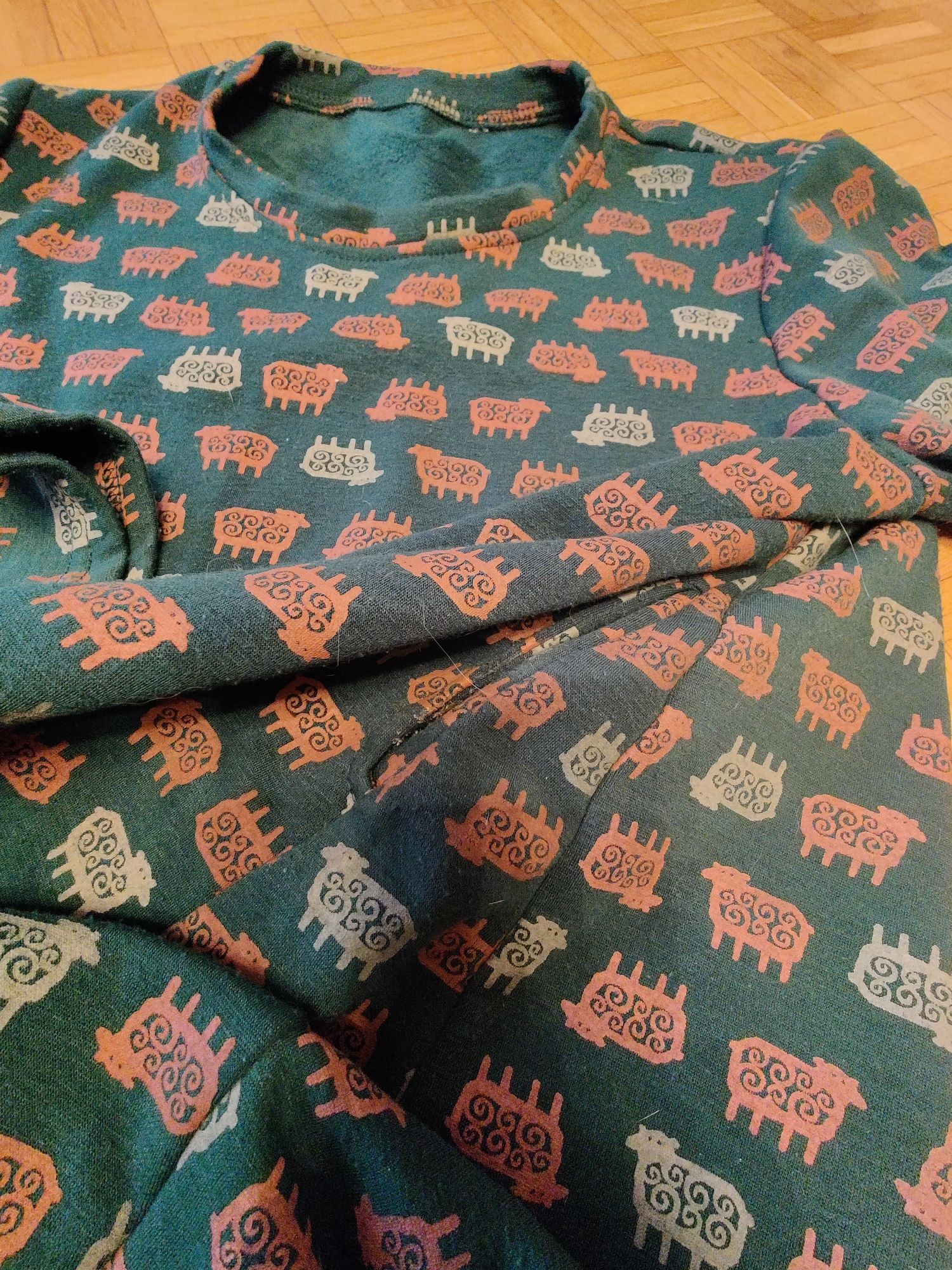 bluza długa owce norweski design polar klippan  butelkowa zieleń
