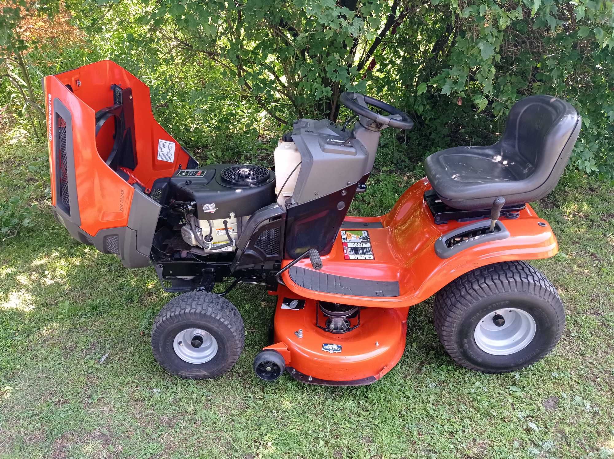 Husqvarna YTH22V42, 22 KM