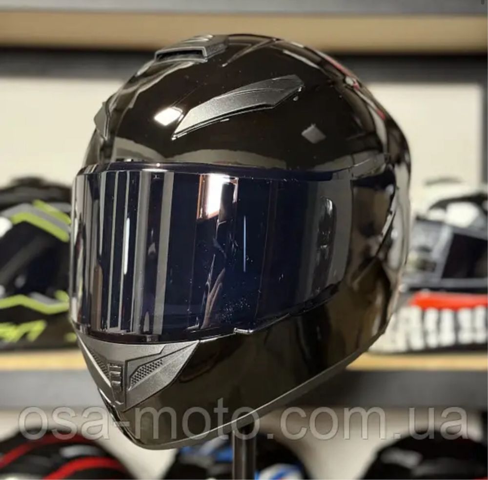 Мотошлемы чорний глянець з чорним склом Шлем для мотоцикла скутера моп