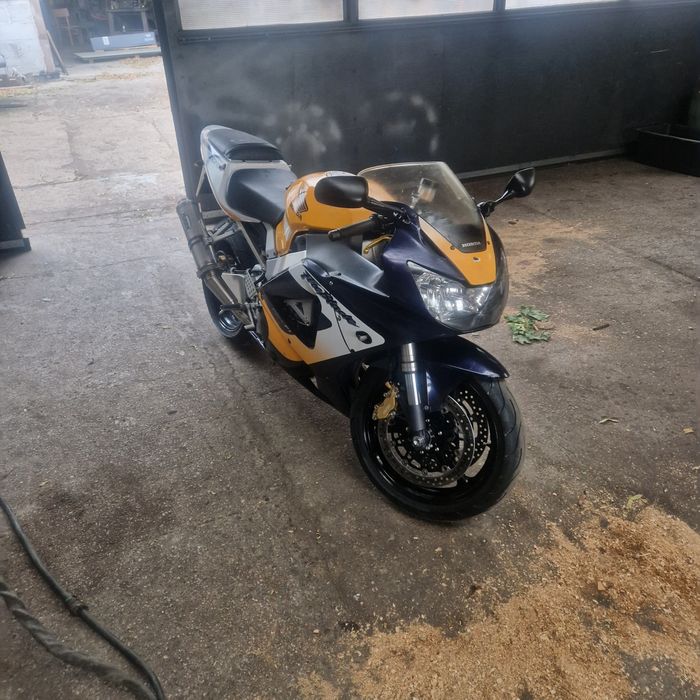 Honda CBR SC 44  2000r