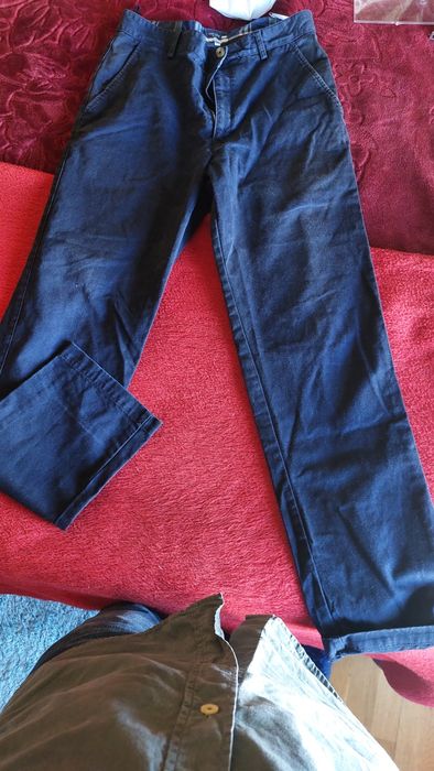 3 pares de calças de marca como novas 15 € o par ou 40 € o conjunto