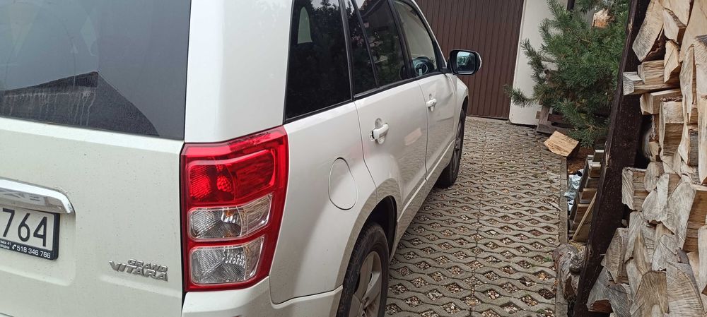 Suzuki grand Vitara 2.4 benzyna 2012 automat
