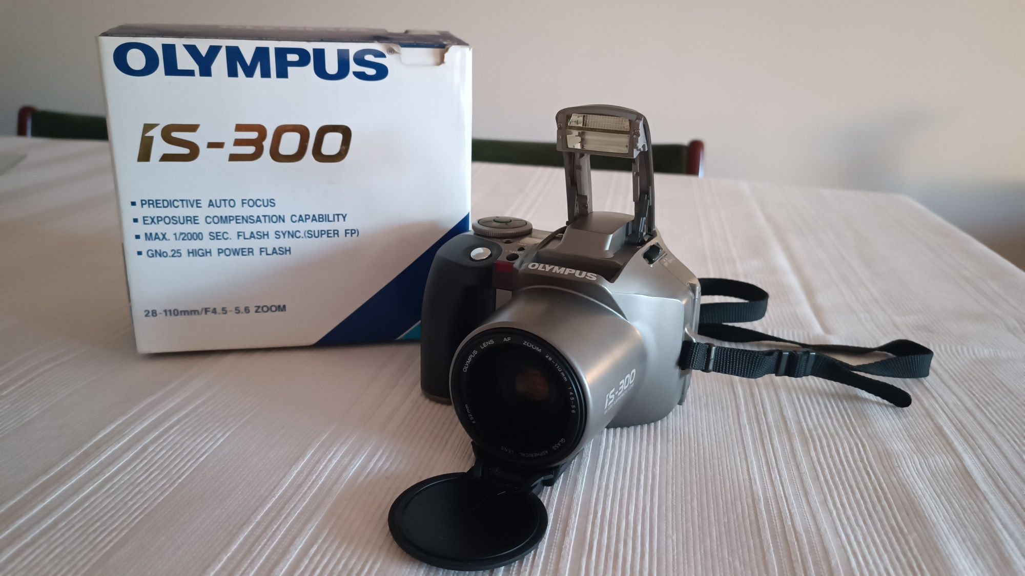 Máquina fotográfica Olympus IS 300